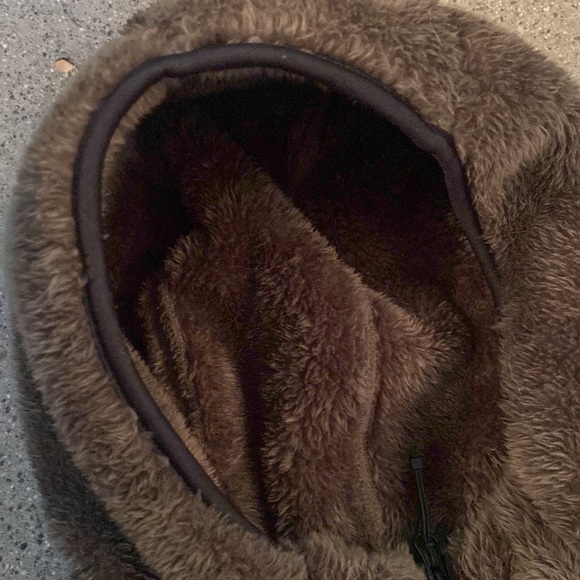 Uniqlo Windproof Outer Fluffy Yarn Fleece Parka in Dark Green. Size Large. - Picture 3 of 4